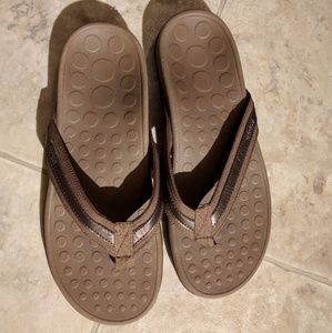 Brown orthaheel flip flop size 39